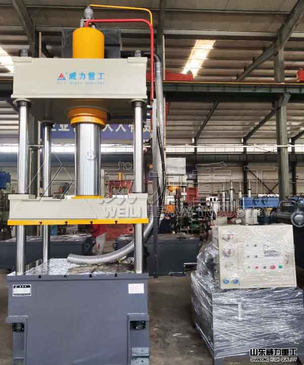 200噸樹脂井蓋成型油壓機-樹脂井蓋生產(chǎn)設備